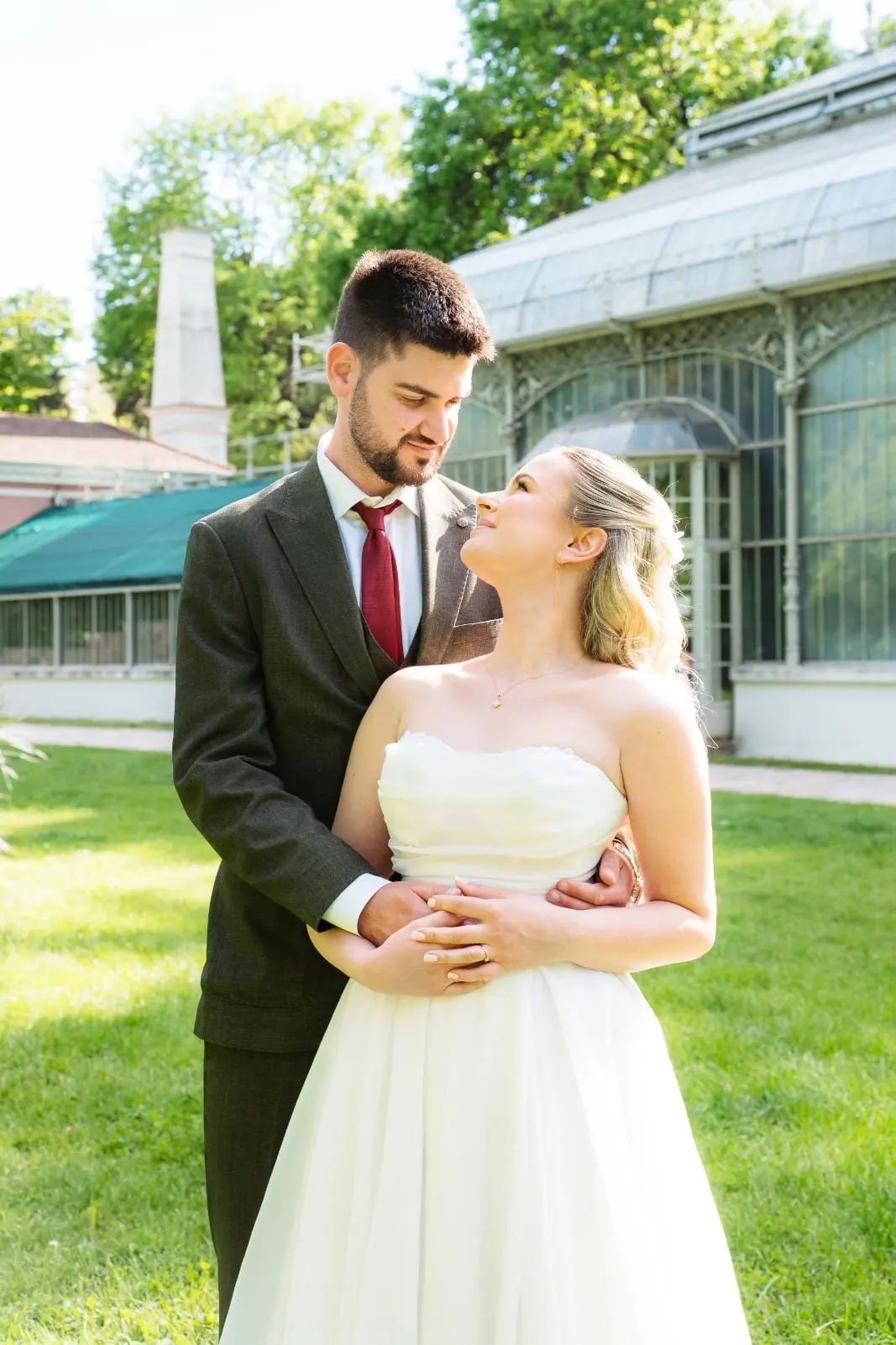 Ivana i Jovan ispred bambusa